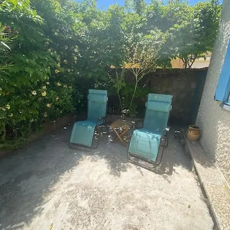 A L'ombre Du Figuier ! Maisonnette Jardin / Parking / Proche *