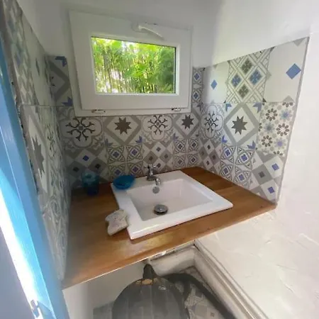 Hébergement de vacances A L'ombre Du Figuier ! Maisonnette Jardin / Parking / Proche *