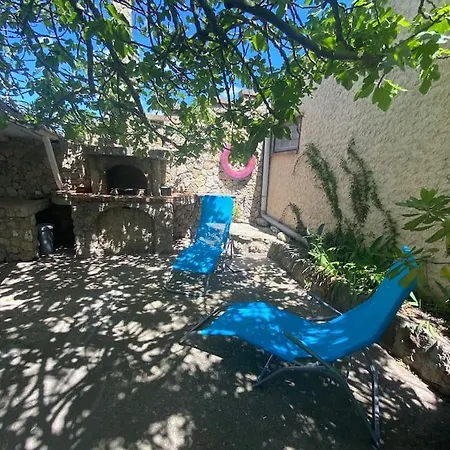 בית נופש A L'ombre Du Figuier ! Maisonnette Jardin / Parking / Proche פרונטיניאן